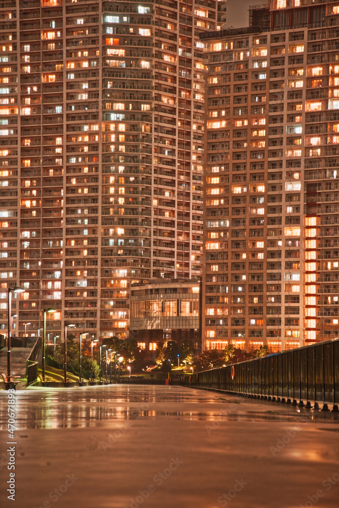 Fototapeta premium 光の高層マンション