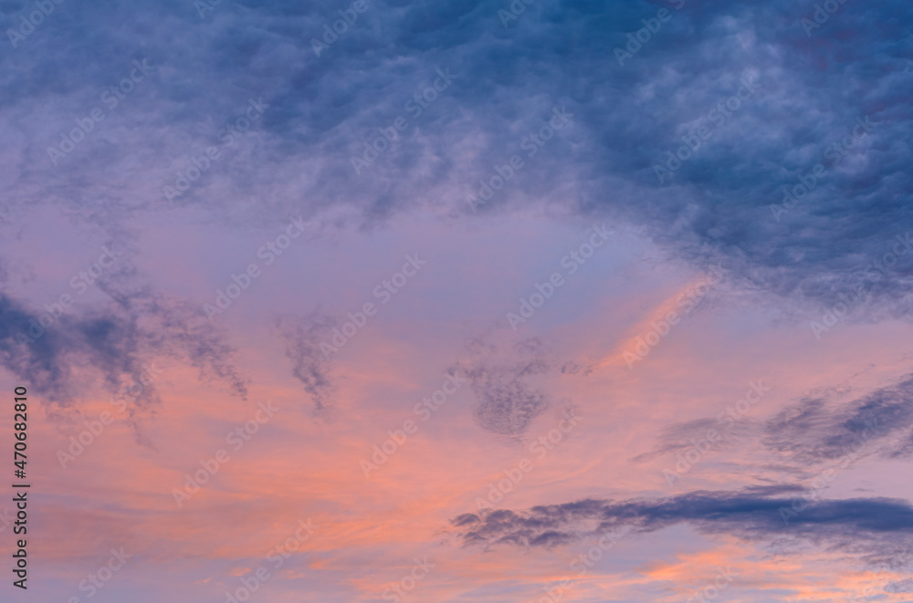 Wolkenstimmung am Abendhimmel, Bayern, Deutschland
