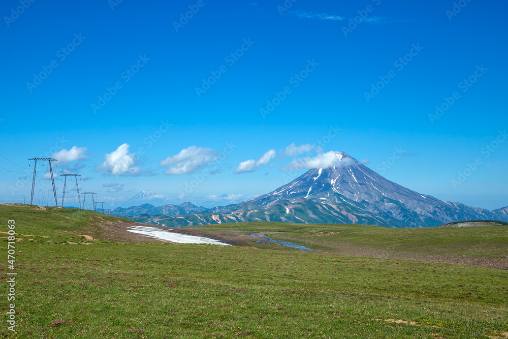 Fototapeta premium Vilyuchinsky stratovolcano (Vilyuchik) in the southern part of the Kamchatka Peninsula, Russia