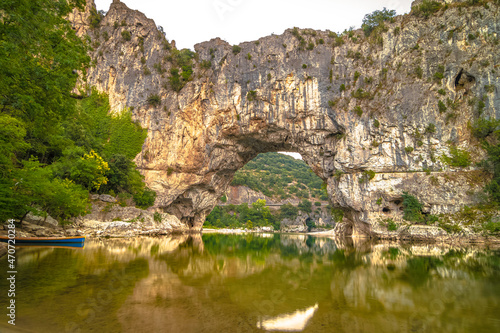 Vue de Vallon Pont d'Arc, site touristique en Ardèche, Sud de la France. 