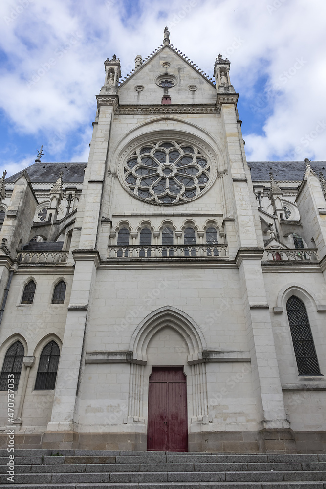 Basilica of Saint-Nicolas de Nantes (1869) - neo-Gothic Catholic basilica located in city center of Nantes. Loire Atlantique, France.