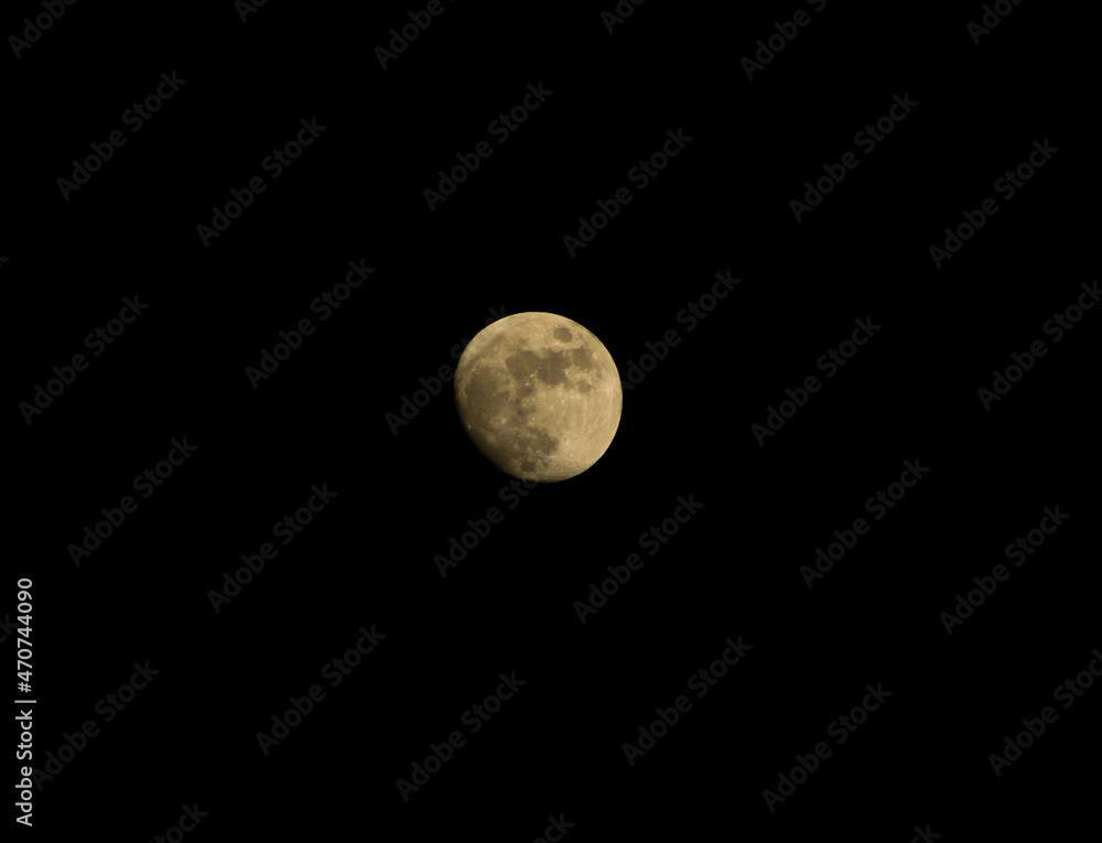 La luna en su maximo explendor La luna en su maximo explendor