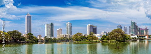 Beira lake in Colombo photo