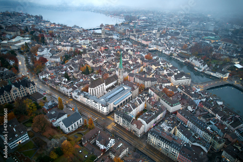 Aerial view of City of Z  rich with lake Z  rich in the background on a cloudy autumn morning. Photo taken November 14th  2021  Zurich  Switzerland.