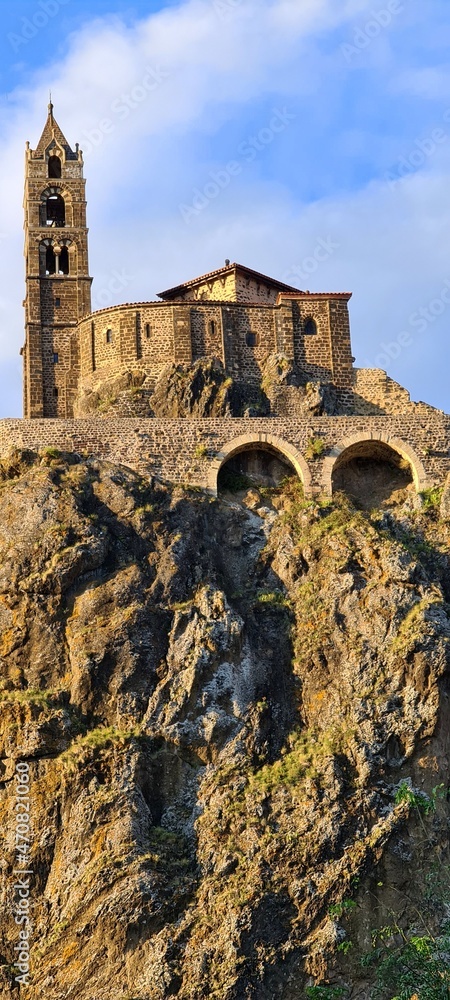 Obraz premium Panoramic view of the church Saint Michel d Aiguilhe - Le Puy en Velay
