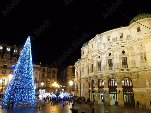 Estampas navideñas por las calles de Bilbao, España. photo