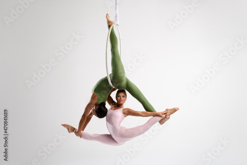Duo aerial dancers