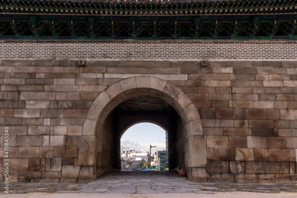 entrance to the castle seoul