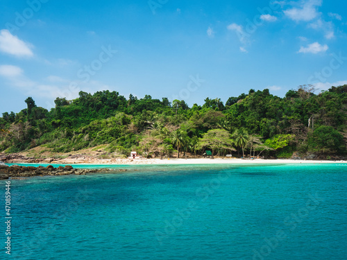 Ko Rang Island. Scenic white sand beach, clear turquoise seawater and coral reef. Beautiful snorkeling spot in Mu Koh Chang National Park, Trat, Thailand.