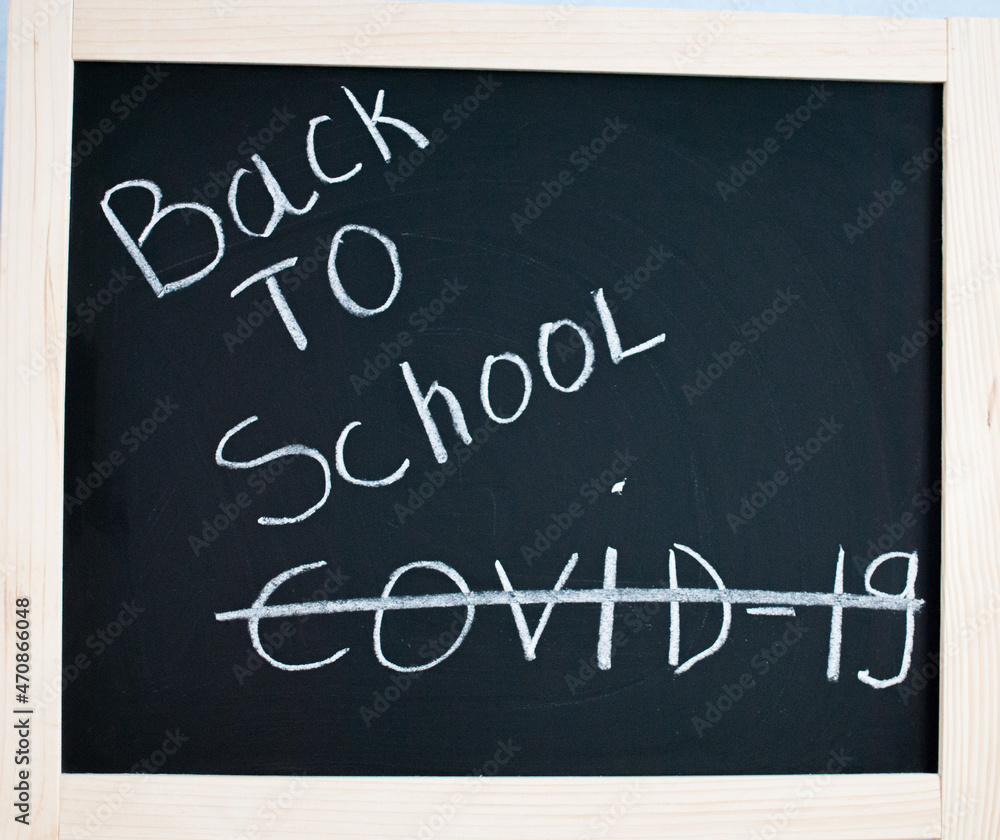 Obraz premium back to school blackboard