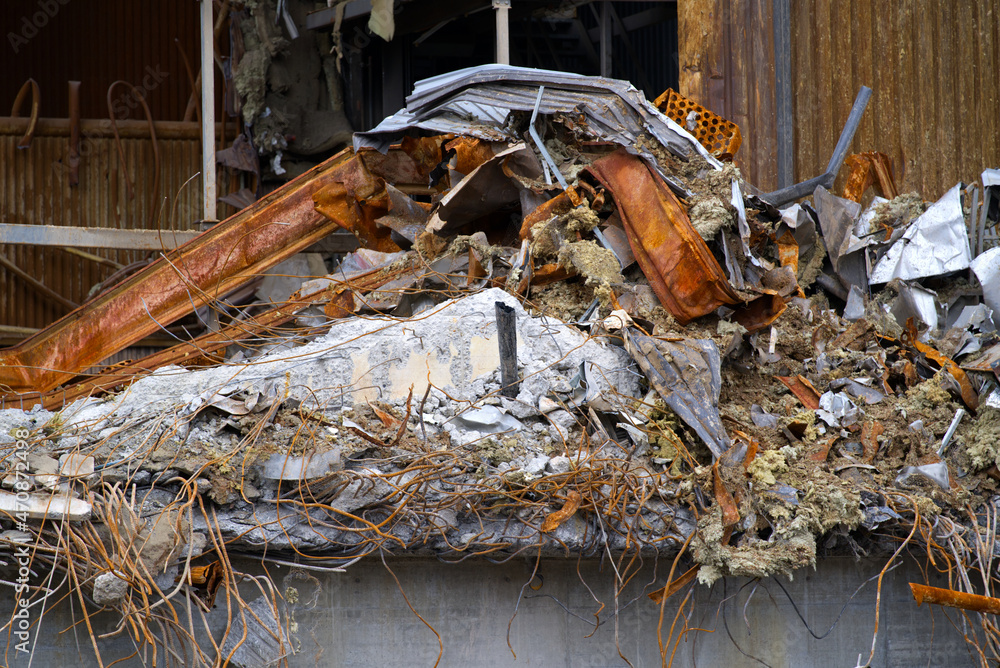 Obraz premium Close-up of deconstruction site of waste incineration plant at City of Zürich on a cloudy and grey autumn day. Photo taken November 15th, 2021, Zurich, Switzerland.