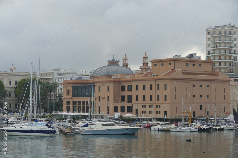 Bari, sud Europa: Antico molo nel centro storico della città