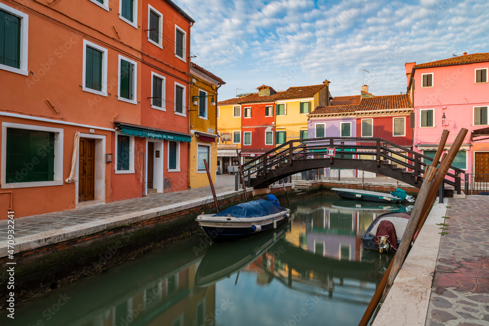 The magical colors of Burano and the Venice lagoon
