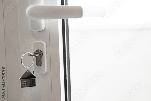 Wallpaper Mural house keychain with keys in the door lock Torontodigital.ca