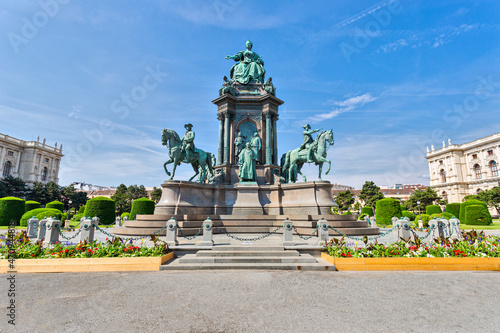 Maria Theresien monument in Vienna photo