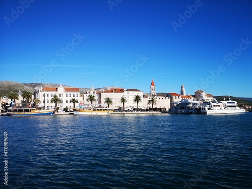 Trogir Kroatien Panorama, Altstadt und Strand