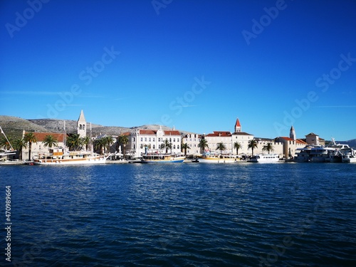 Fototapeta Naklejka Na Ścianę i Meble -  Trogir Kroatien Panorama, Altstadt und Strand