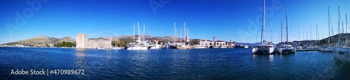 Trogir Kroatien Panorama, Altstadt und Strand