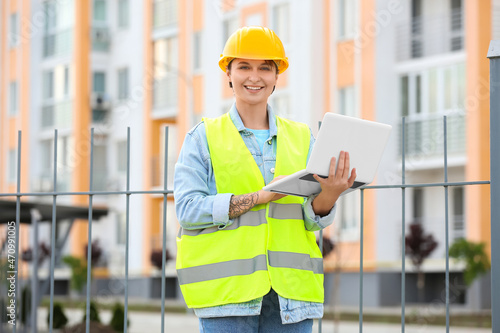 Female construction worker ...