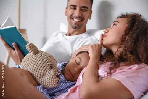 Happy interracial family re...