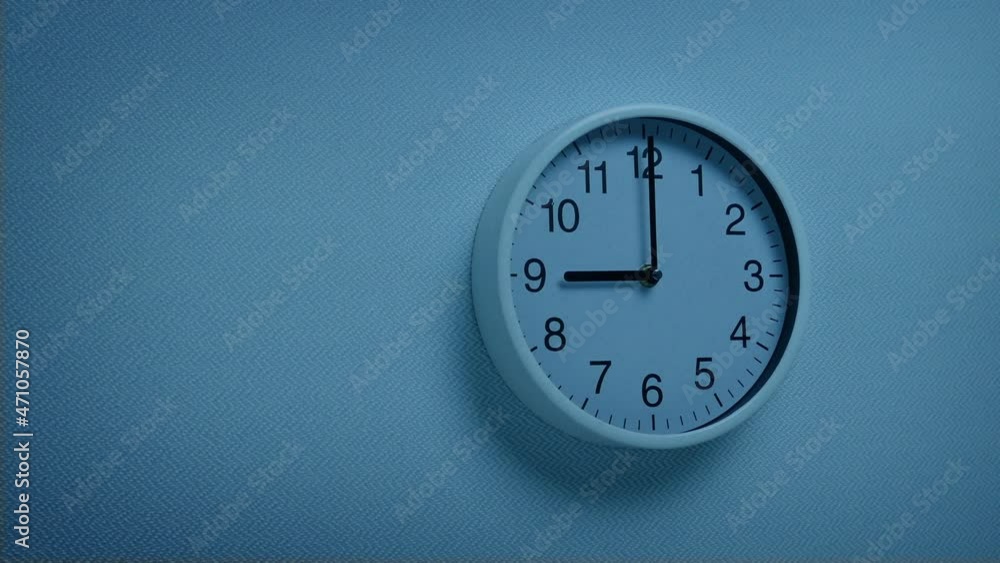 9 O'Clock - Office Clock Moving Shot 9 O'Clock - Office Clock Moving Shot