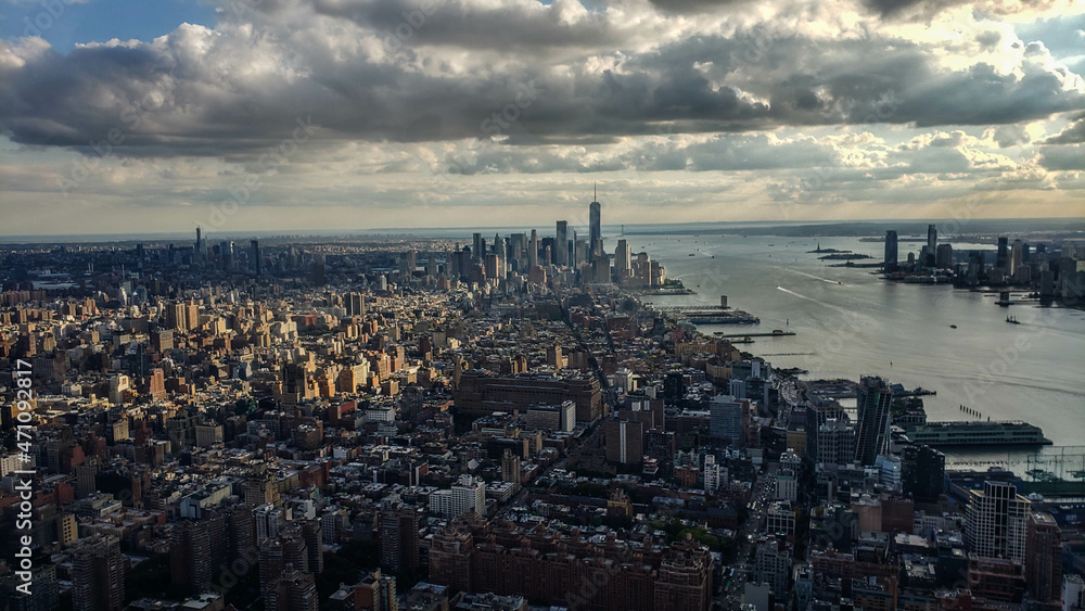 Obraz premium Amazing panoramic view of the city New York, where you can see the Hudson River, the east river, central park and skyscrapers