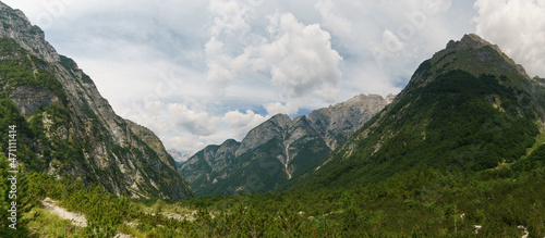 Fototapeta Naklejka Na Ścianę i Meble -  Panorama of mountain landscape in triglav national park in Julian Alps, Slovenia