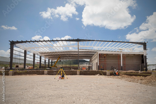 nave industrial, vista de dron, construyendo, estructuras metalicas