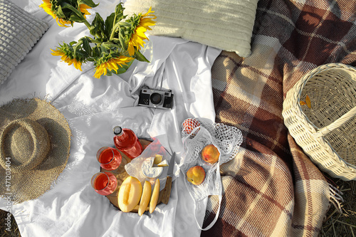 Romantic picnic with tasty ...