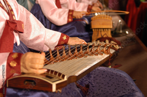 Korean musical instrument with six strings