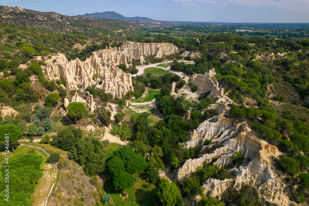 Geologic organ shape limestone formation