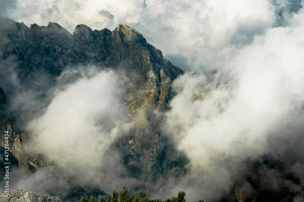 Fototapeta premium 山登りの風景