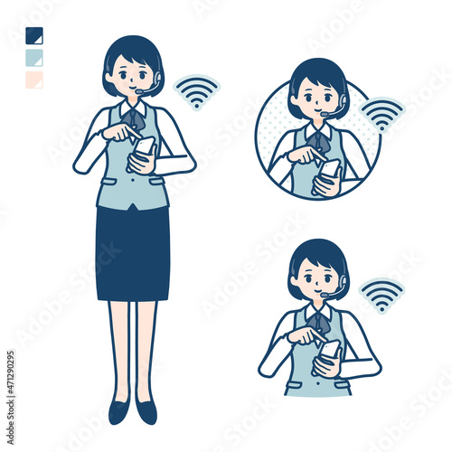 インカムをつけたビジネス女性がスマートフォンを操作しているイラスト