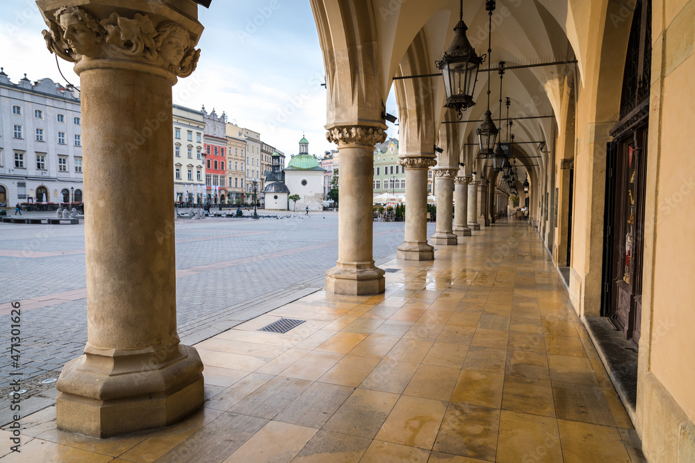 Fototapeta premium Arcades in Krakow cloth halls, the architecture of the old town.