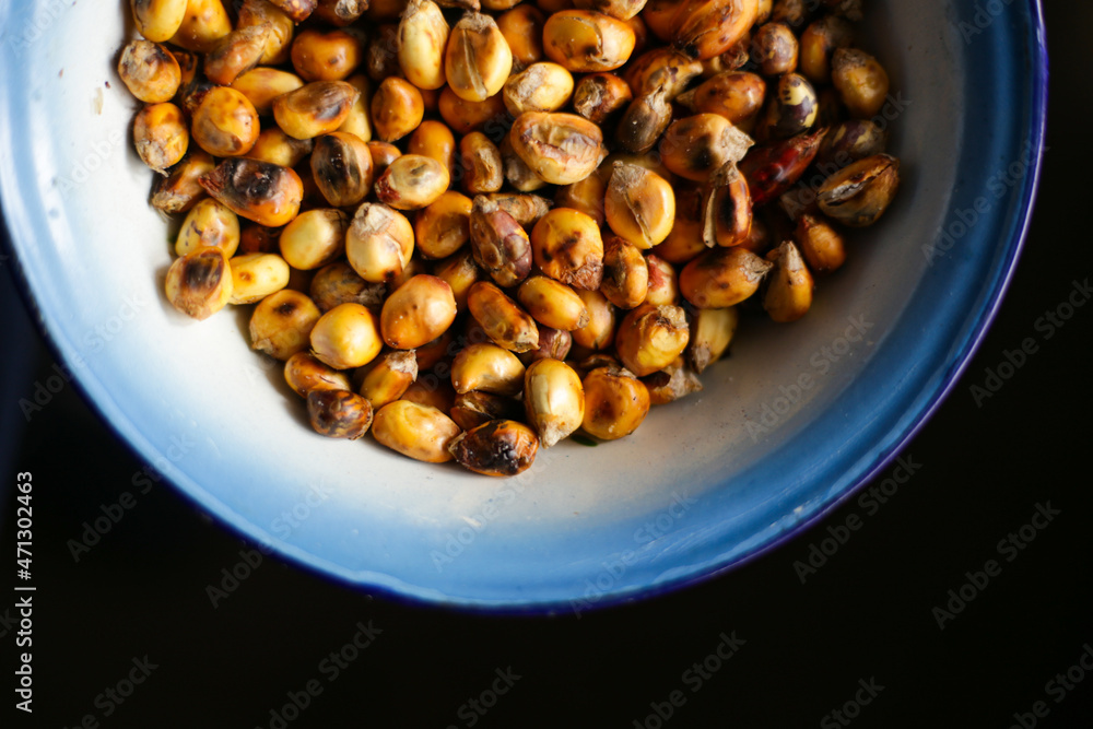 roasted peruvian corn grains roasted peruvian corn grains