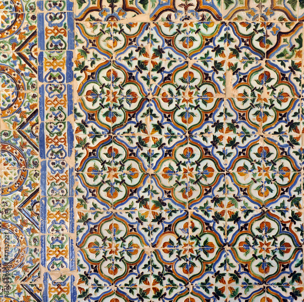 Azulejos del siglo XVI en el Monasterio de San Isidoro del Campo. Santiponce, provincia de Sevilla Andalucia España. Azulejos de arista