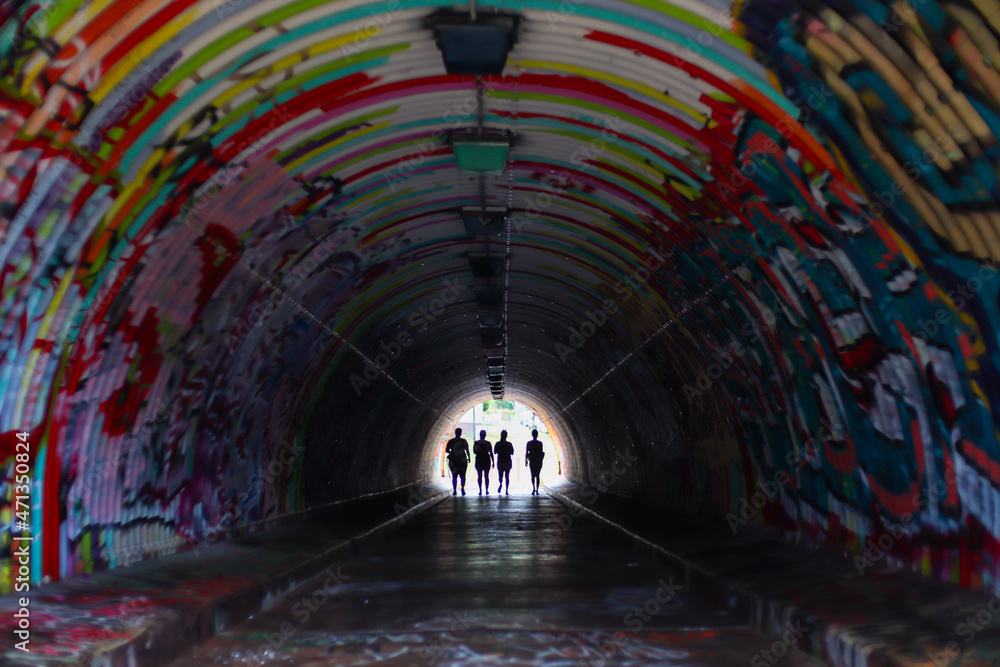 Friends in a tunnel 