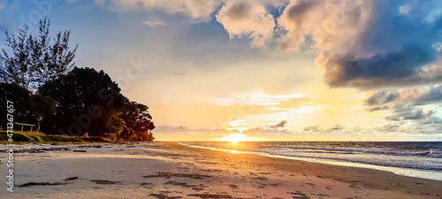 Fototapeta Naklejka Na Ścianę i Meble -  Beautiful sunset at Kuala Penyu beach, Sabah Borneo, Malaysia