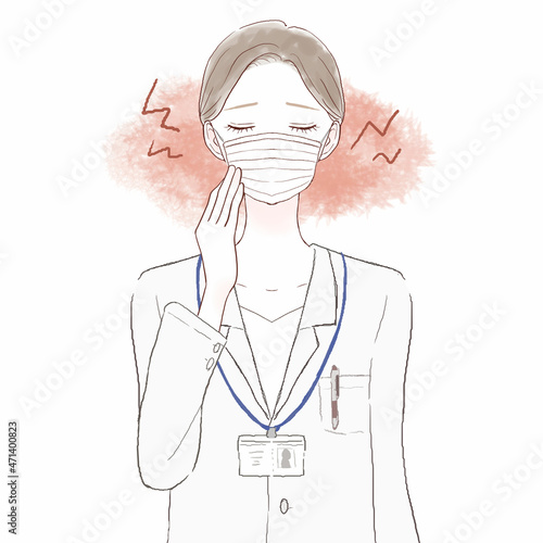 不織布マスク着用による摩擦・炎症に悩む女性医師