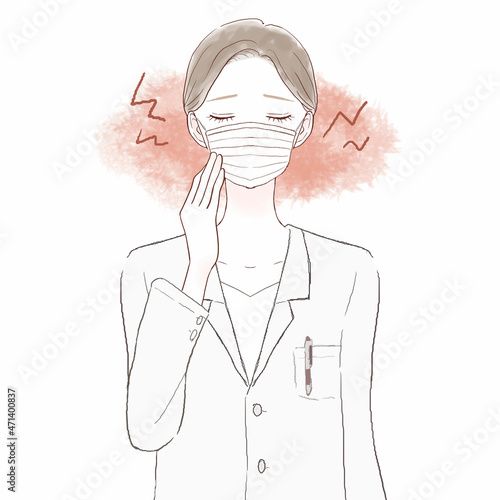 不織布マスク着用による摩擦・炎症に悩む女性医師
