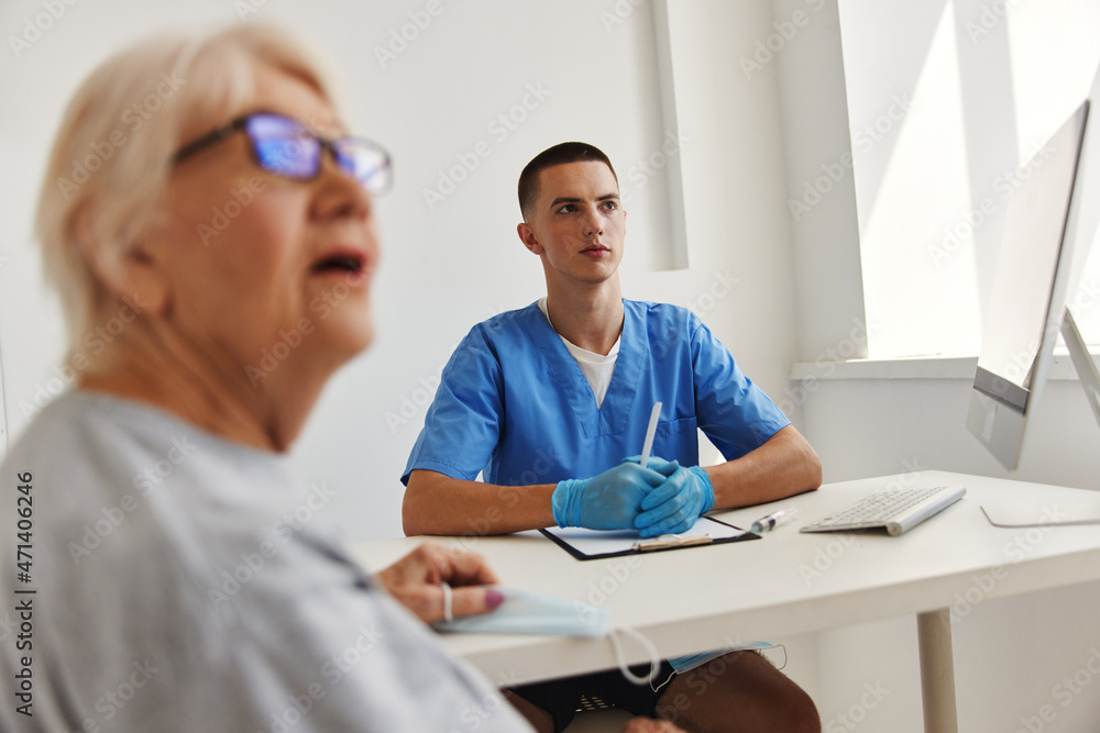 Fototapeta premium elderly patient at the doctor health care