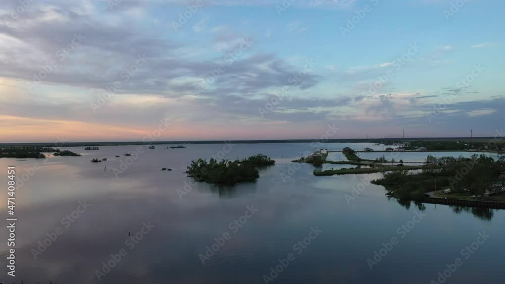 Sunrising over bayou Des Allemands in Louisiana
Sunrising over bayou Des Allemands in Louisiana
