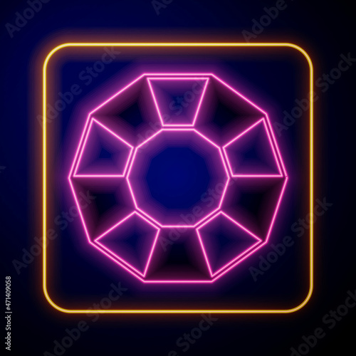 Glowing neon Diamond icon isolated on black background. Jewelry symbol. Gem stone. Vector