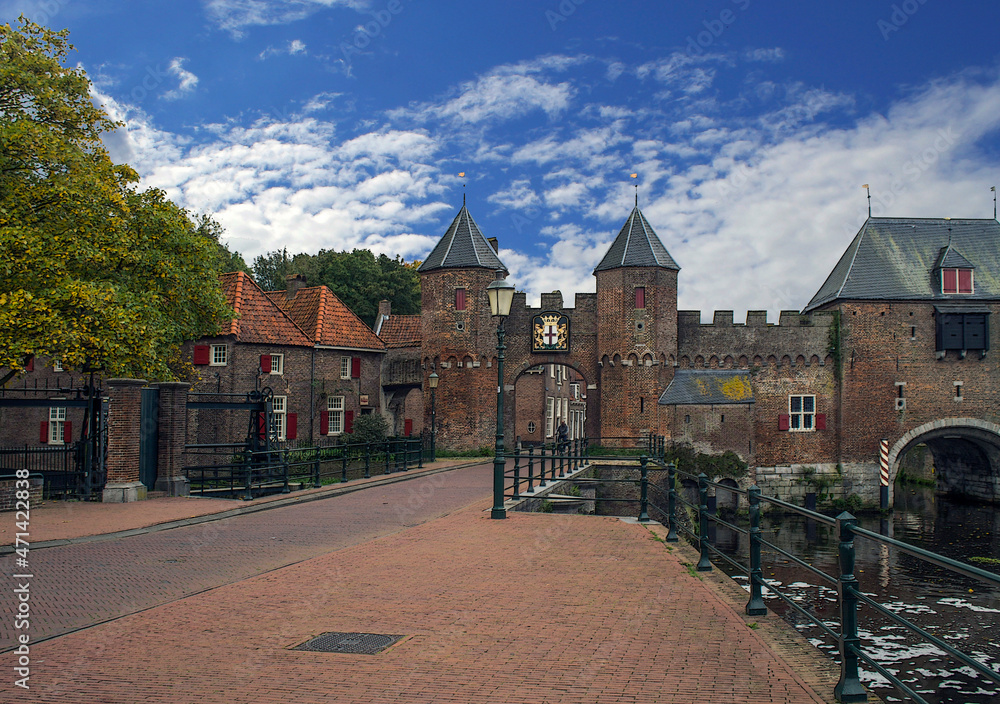 AMERSFOORT IS A BEAUTIFUL TOWN IN Netherlands - kOPPELPORT GATE 