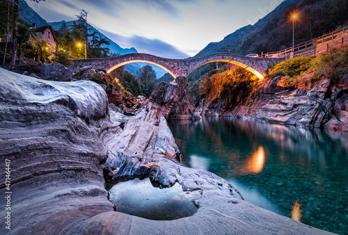 Ponte dei Salti an der Verzasca im Kanton Tessin photo