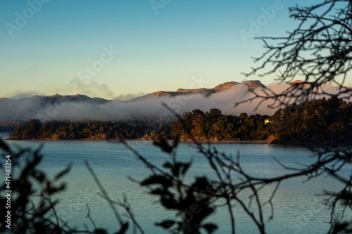 La montaña entre las nubes