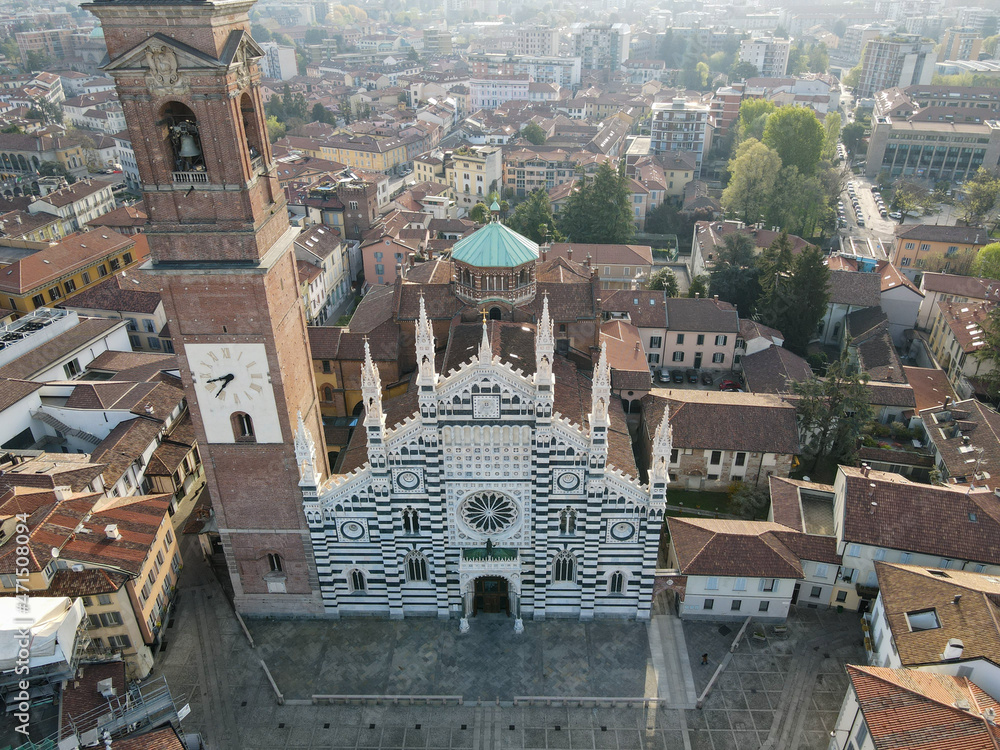 Obraz premium Aerial view of facade of the ancient Duomo in Monza (Monza Cathedral). Drone photography of the main square with church in Monza in north Italy, Brianza, Lombardia, near Milan.