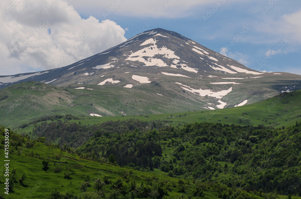 Pambak range, Maymekh Lerr mountain (3094m), Armenia