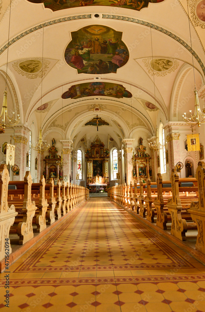 Innenansicht Pfarrkirche Bezau in der Bregenzerwälder Gemeinde Bezau / Vorarlberg-Österreich