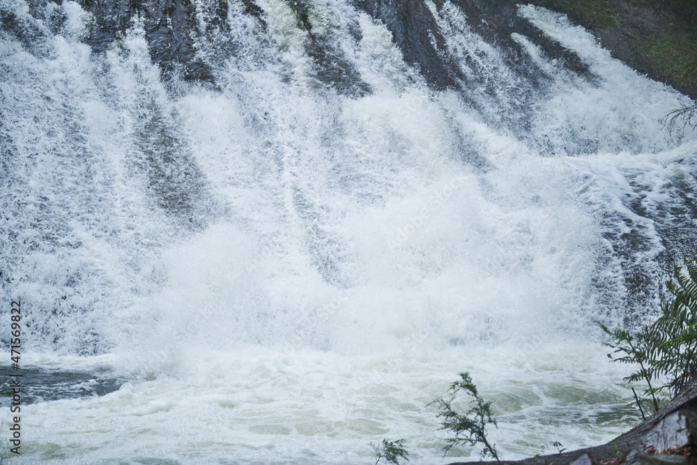 The Maroondah Reservoir spillway is currently overflowing producing a gorgeous waterfall at Maroondah Reservoir 